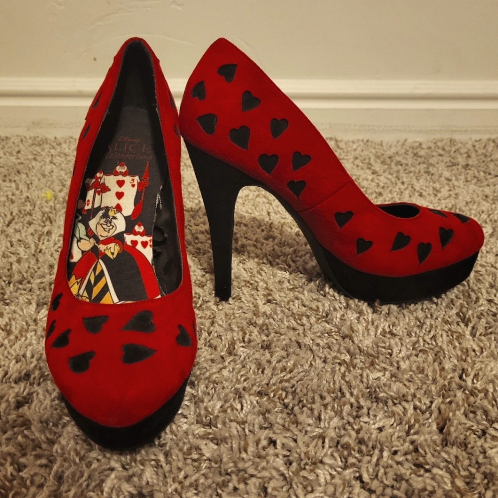 Queen of hearts heels